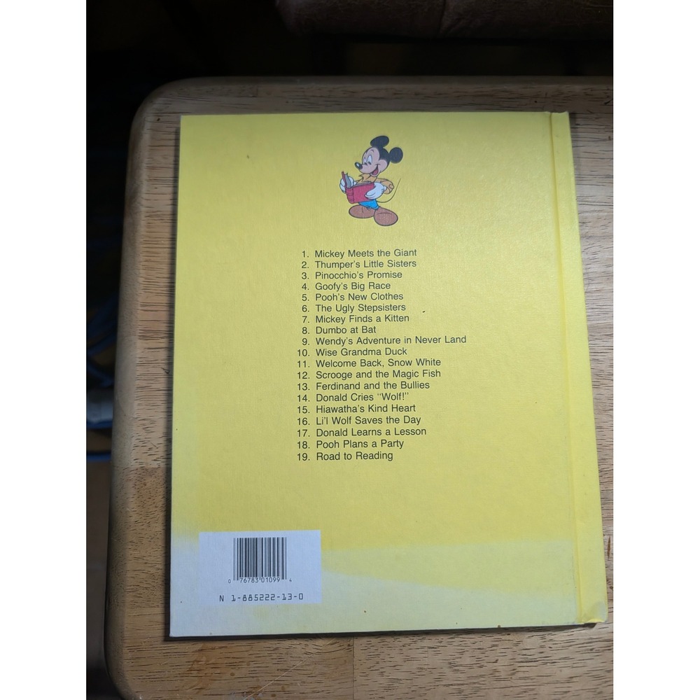 Vintage Walt Disney 3 Book Lot Mickey Meets Giant Donalds Big News Colors Shapes - Picture 3 of 12